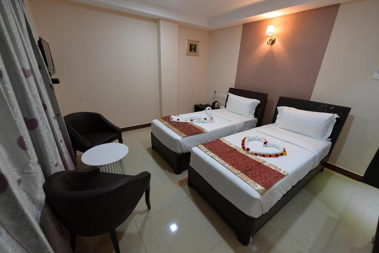 Coastal Grand Hotel Sampath Tiruchirappalli Exterior foto