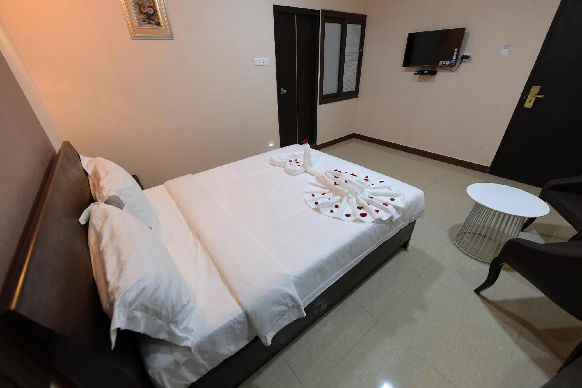 Coastal Grand Hotel Sampath Tiruchirappalli Exterior foto