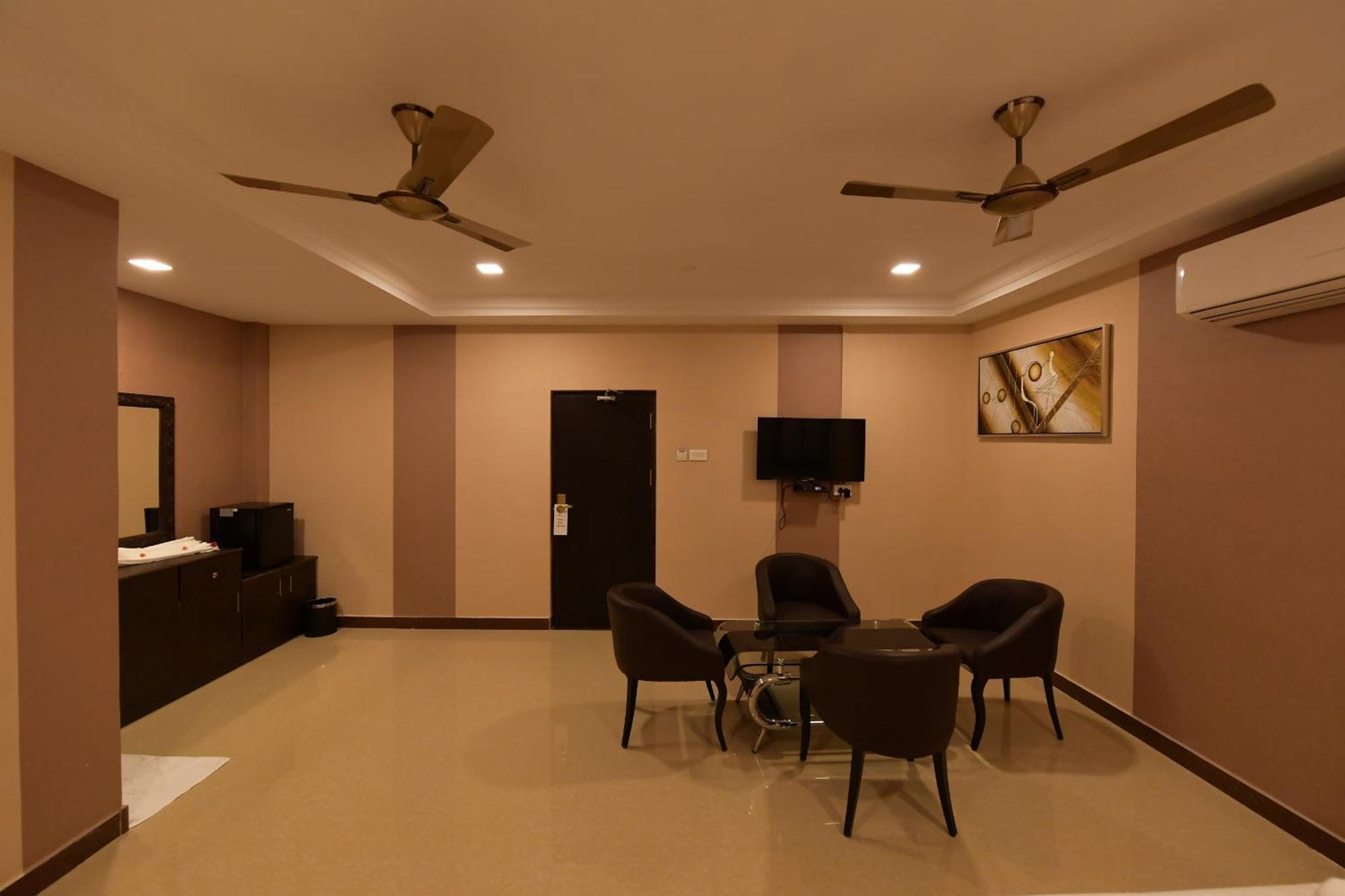 Coastal Grand Hotel Sampath Tiruchirappalli Exterior foto