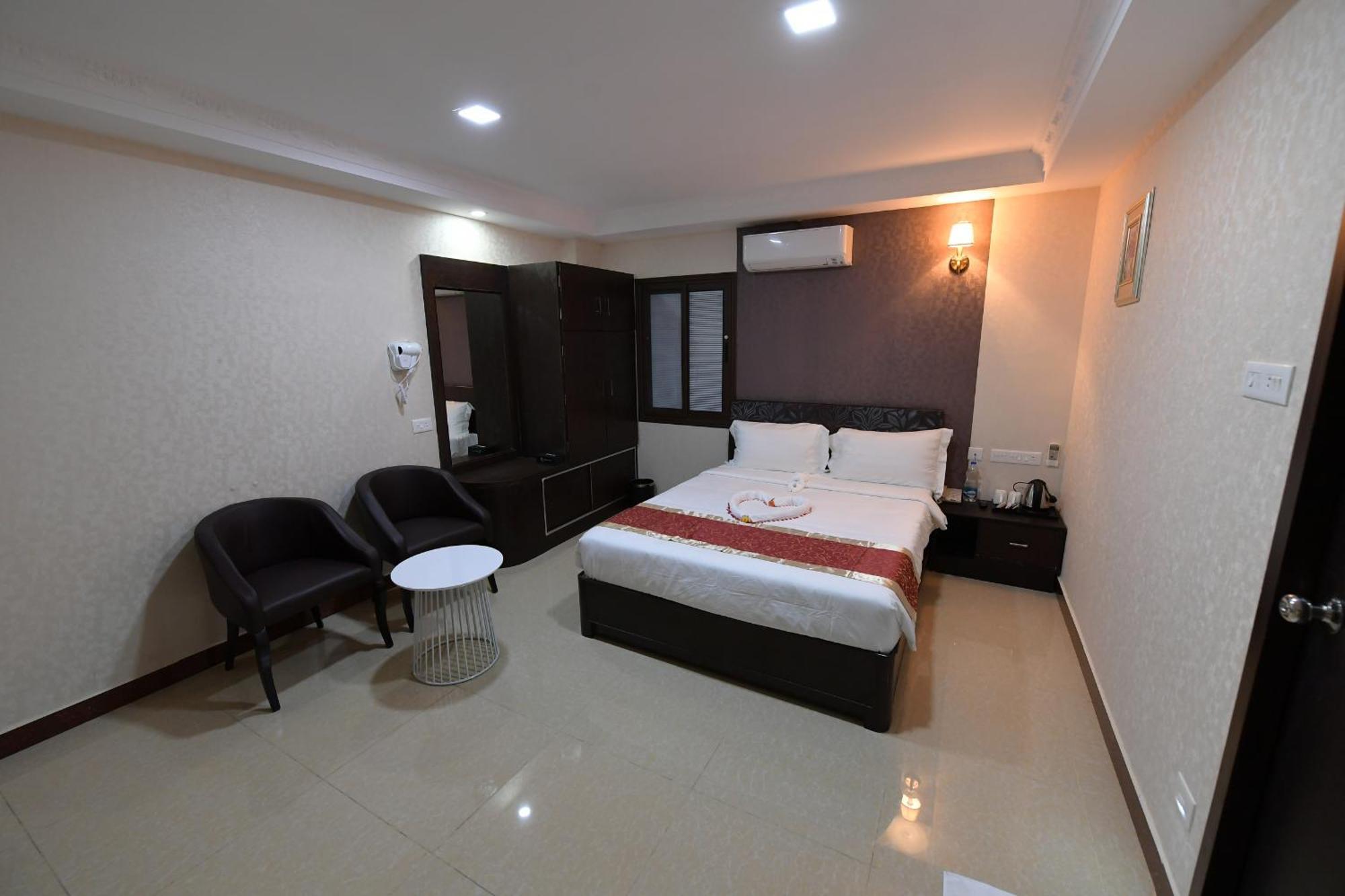 Coastal Grand Hotel Sampath Tiruchirappalli Exterior foto