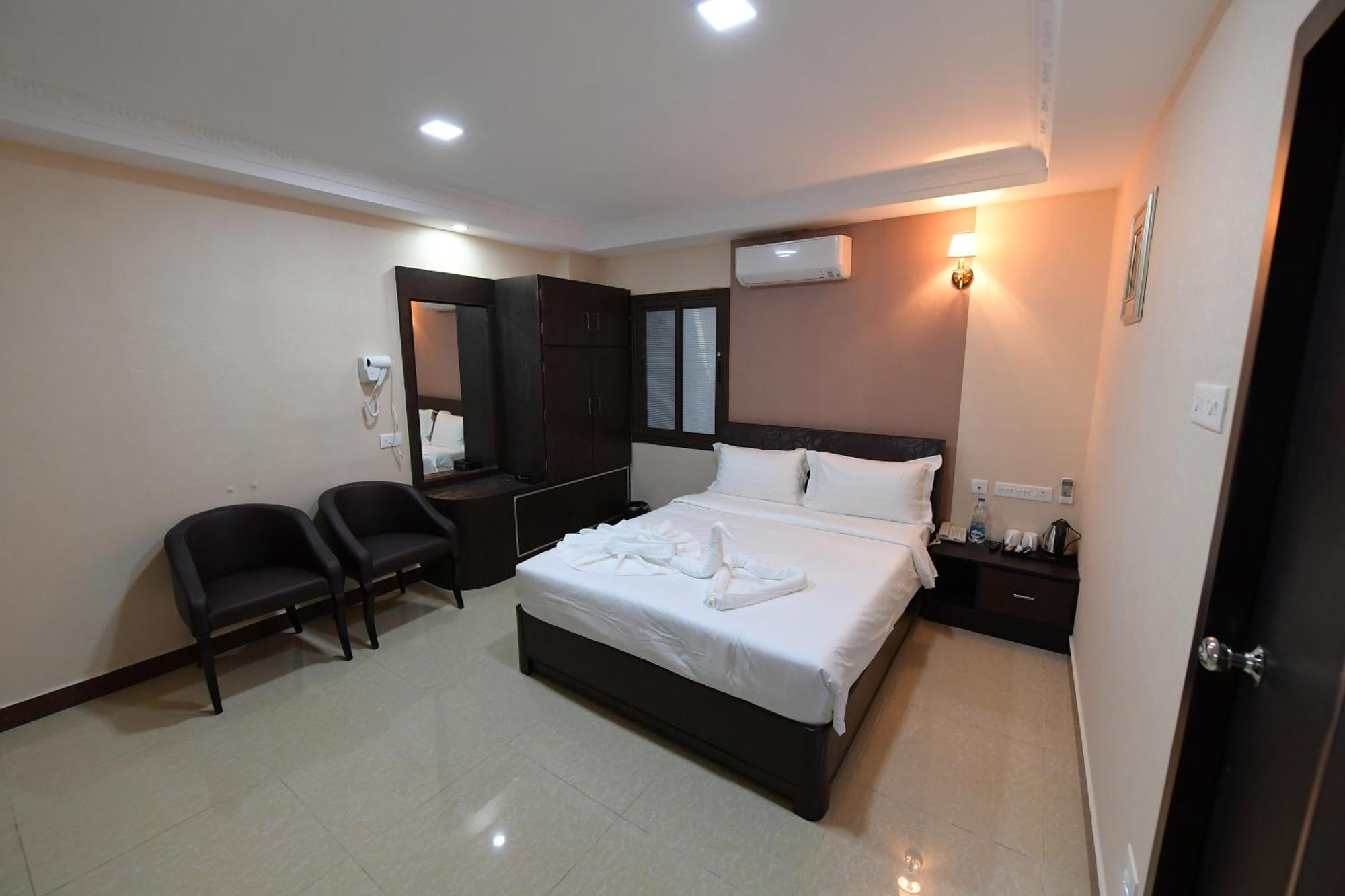 Coastal Grand Hotel Sampath Tiruchirappalli Exterior foto